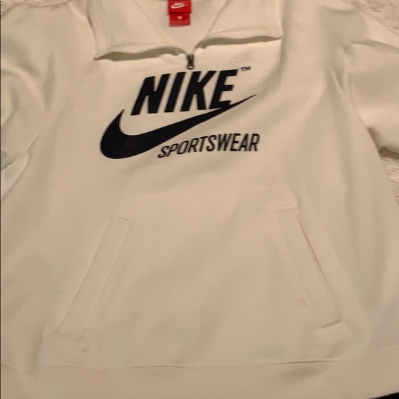 White and Black Nike Pullover size small - Picture 3 of 3